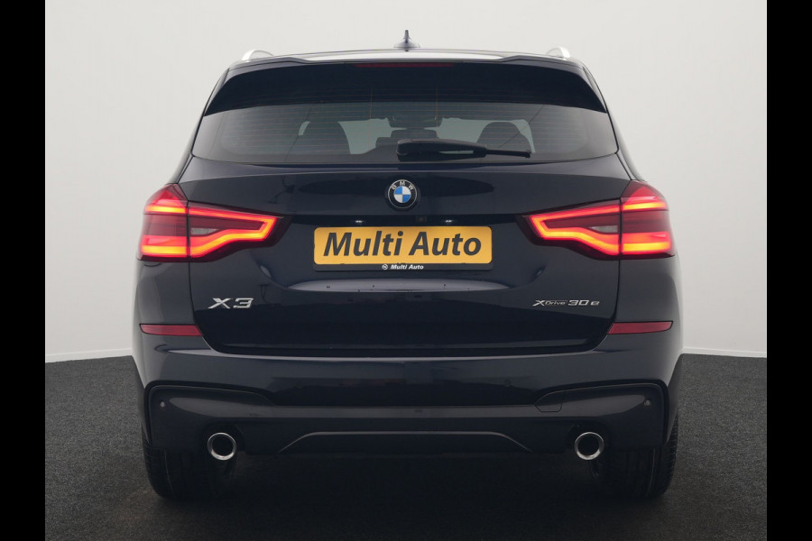 BMW X3 xDrive30e M Sport Plug In Hybrid 293pk Dealer O.H. PHEV | Head Up | 360 Camera | Lederen Sportstoelen Verwarmd | Sfeerverlichting | Keyless | Blis | Virtual | Navigatie | DAB | Cruise Control | Carbon Schwarz Metallic |