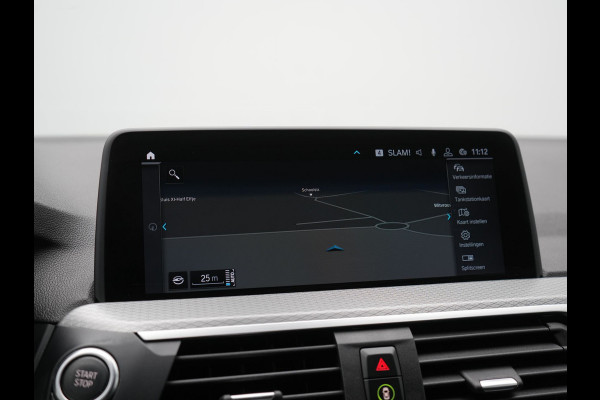 BMW X3 xDrive30e M Sport Plug In Hybrid 293pk Dealer O.H. PHEV | Head Up | 360 Camera | Lederen Sportstoelen Verwarmd | Sfeerverlichting | Keyless | Blis | Virtual | Navigatie | DAB | Cruise Control | Carbon Schwarz Metallic |