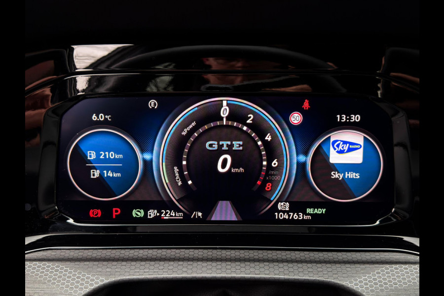 Volkswagen Golf 1.4 eHybrid GTE |GTI Look|Pano|Head-Up|Keyless|Camera|Carplay