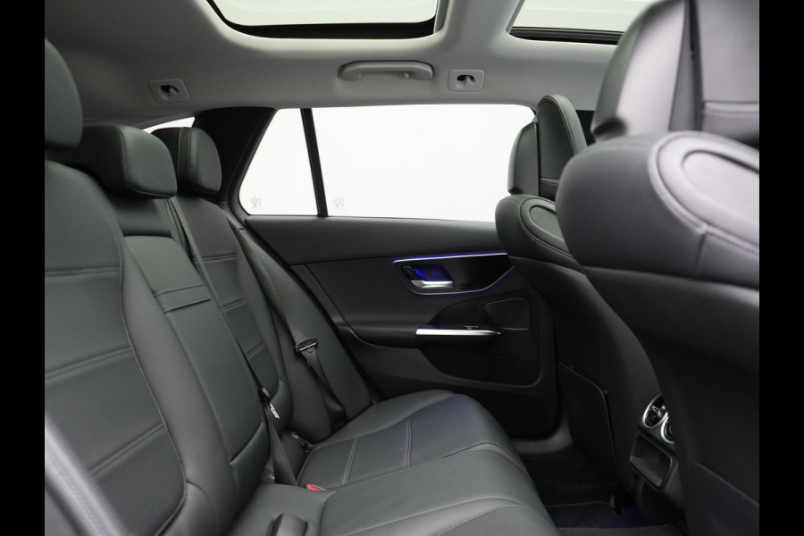 Mercedes-Benz C-Klasse Estate 300 e Avantgarde Plug In Hybrid 313pk Dealer O.H. PHEV | Panodak | 360 Camera | Lederen Sportstoelen & Stuur Verwarmd | Sfeerverlichting | Apple Carplay | Blis | Navigatie | Cruise Control | Virtual | DAB |