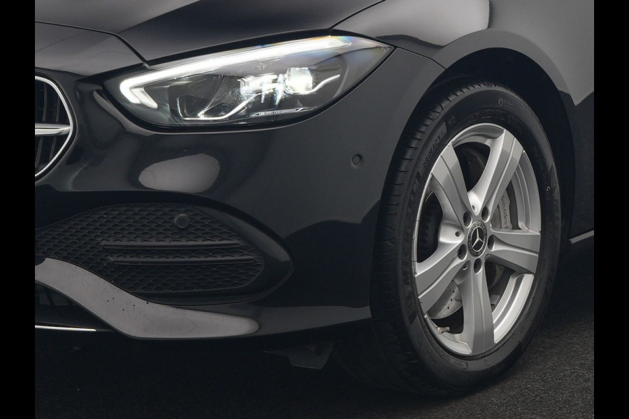 Mercedes-Benz C-Klasse Estate 300 e Avantgarde Plug In Hybrid 313pk Dealer O.H. PHEV | Panodak | 360 Camera | Lederen Sportstoelen & Stuur Verwarmd | Sfeerverlichting | Apple Carplay | Blis | Navigatie | Cruise Control | Virtual | DAB |