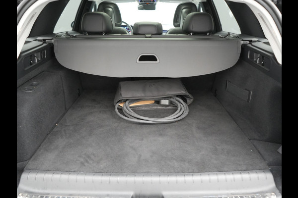 Mercedes-Benz C-Klasse Estate 300 e Avantgarde Plug In Hybrid 313pk Dealer O.H. PHEV | Panodak | 360 Camera | Lederen Sportstoelen & Stuur Verwarmd | Sfeerverlichting | Apple Carplay | Blis | Navigatie | Cruise Control | Virtual | DAB |