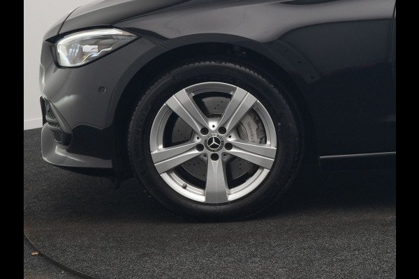 Mercedes-Benz C-Klasse Estate 300 e Avantgarde Plug In Hybrid 313pk Dealer O.H. PHEV | Panodak | 360 Camera | Lederen Sportstoelen & Stuur Verwarmd | Sfeerverlichting | Apple Carplay | Blis | Navigatie | Cruise Control | Virtual | DAB |