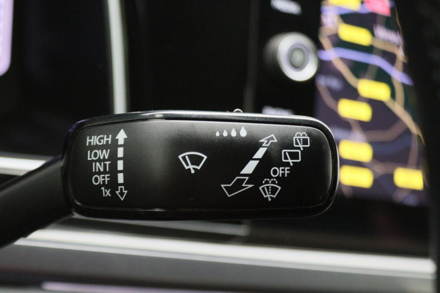 Volkswagen Polo 1.0 TSI Highline Business R-Line