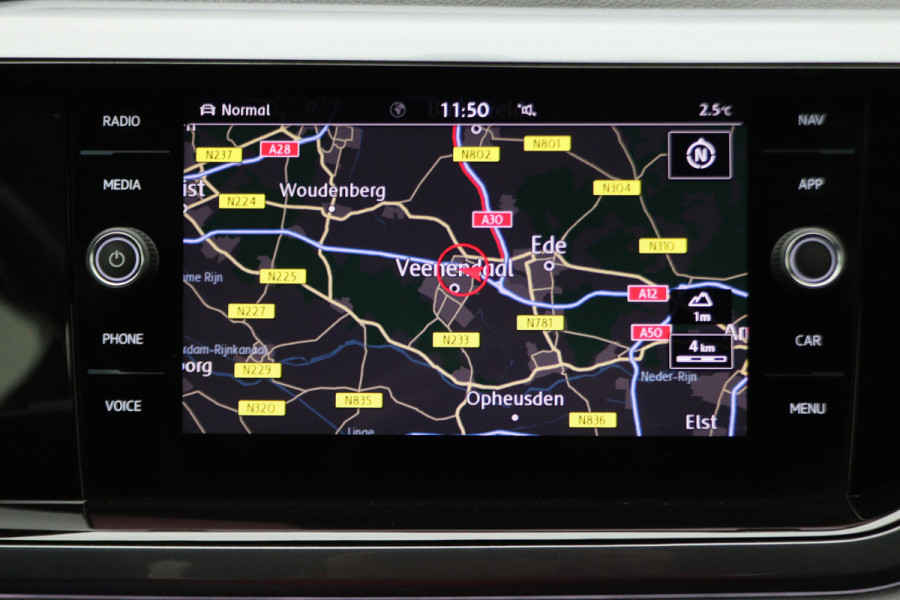 Volkswagen Polo 1.0 TSI Highline Business R-Line