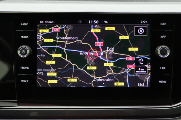 Volkswagen Polo 1.0 TSI Highline Business R-Line