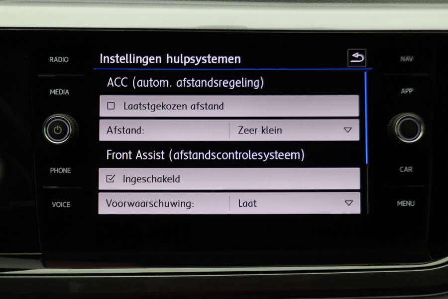 Volkswagen Polo 1.0 TSI Highline Business R-Line