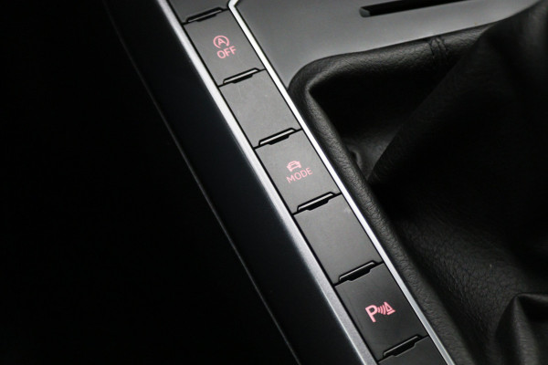 Volkswagen Polo 1.0 TSI Highline Business R-Line