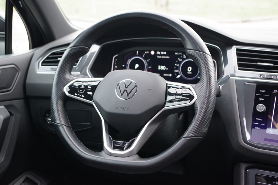Volkswagen Tiguan 1.4 TSI eHybrid 245 PK R-Line BNS+ PHEV, Trekhaak, Panoramadak, Adap. Cruise Control