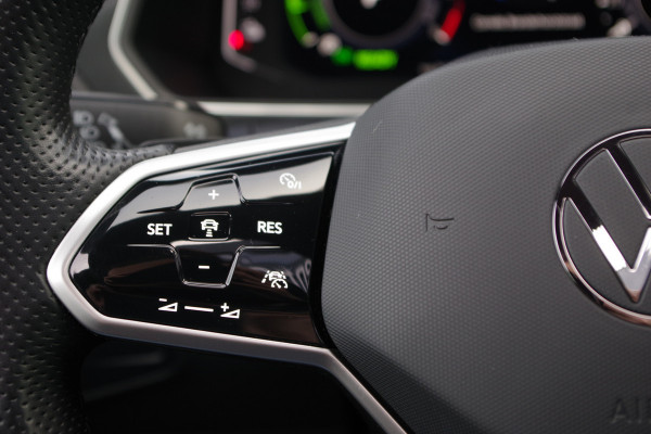 Volkswagen Tiguan 1.4 TSI eHybrid 245 PK R-Line BNS+ PHEV, Trekhaak, Panoramadak, Adap. Cruise Control