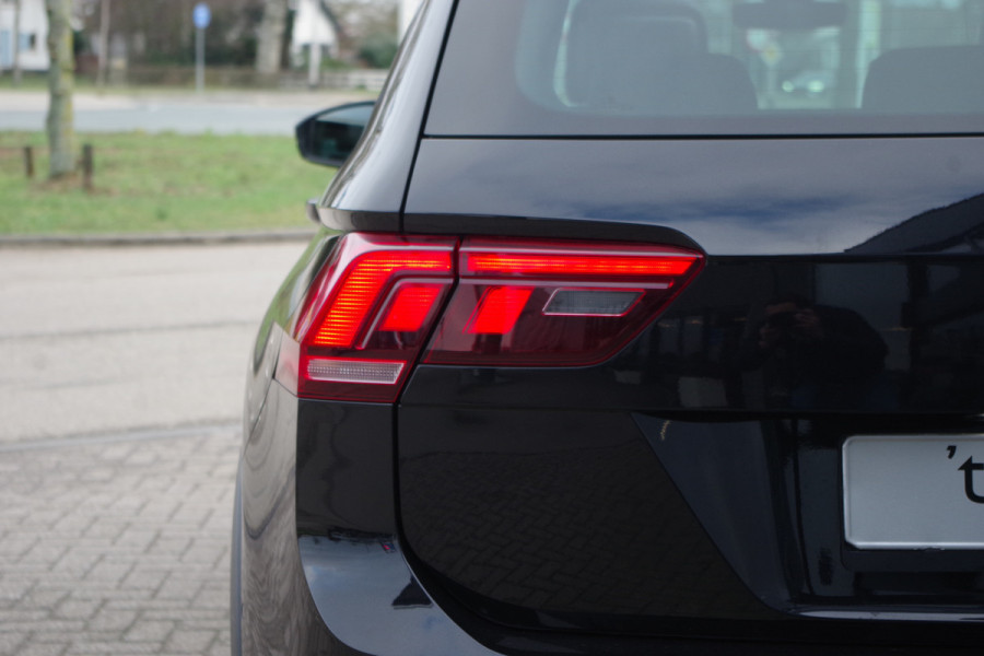 Volkswagen Tiguan 1.4 TSI eHybrid 245 PK R-Line BNS+ PHEV, Trekhaak, Panoramadak, Adap. Cruise Control