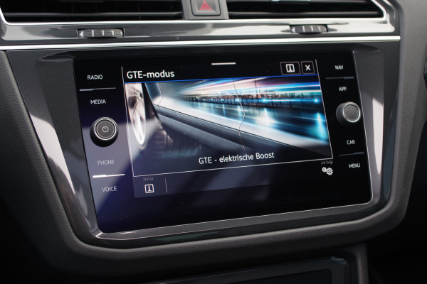 Volkswagen Tiguan 1.4 TSI eHybrid 245 PK R-Line BNS+ PHEV, Trekhaak, Panoramadak, Adap. Cruise Control