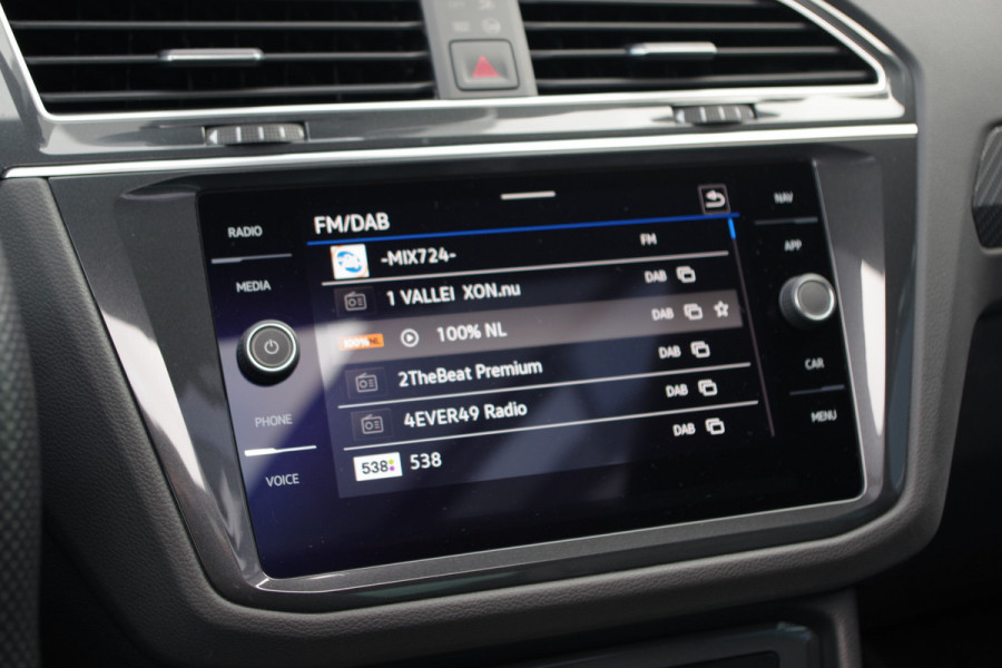 Volkswagen Tiguan 1.4 TSI eHybrid 245 PK R-Line BNS+ PHEV, Trekhaak, Panoramadak, Adap. Cruise Control