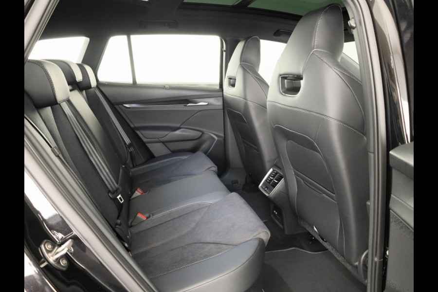 Škoda Enyaq 60 Sportline 204pk | Panoramadak | 20 inch | Sportstoelen | Adaptive Cruise | Blind Spot