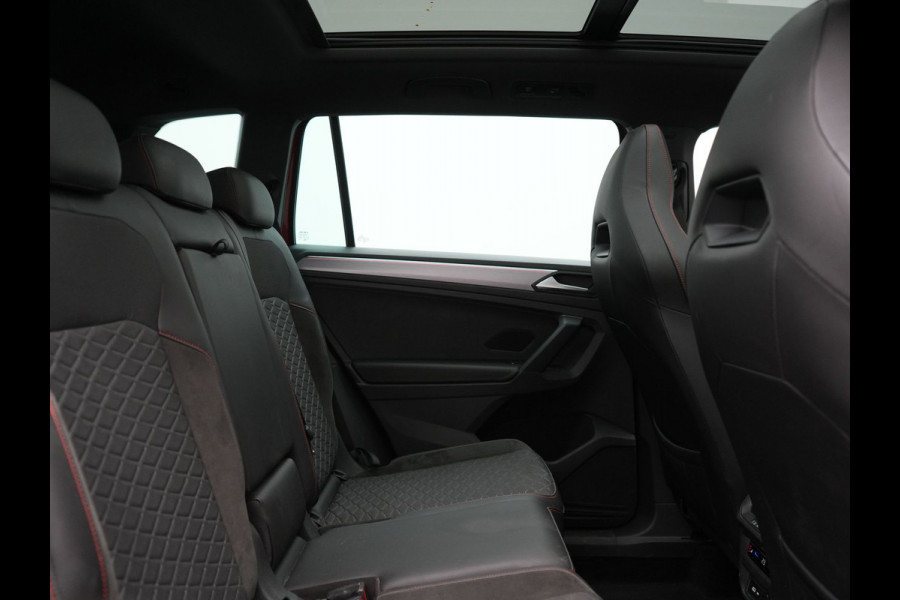 Seat Tarraco 1.4 TSI e-Hybrid FR Plug In Hybrid 245pk PHEV | Trekhaak Af Fabriek | Panodak | Adaptive Cruise | 360 Camera | Alcantara Sportstoelen Memory & Verwarmd | Sfeerverlichting | Stuur Verwarmd | Apple Carplay | Keyless | Blis | D