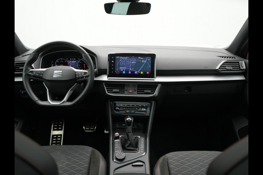 Seat Tarraco 1.4 TSI e-Hybrid FR Plug In Hybrid 245pk PHEV | Trekhaak Af Fabriek | Panodak | Adaptive Cruise | 360 Camera | Alcantara Sportstoelen Memory & Verwarmd | Sfeerverlichting | Stuur Verwarmd | Apple Carplay | Keyless | Blis | D