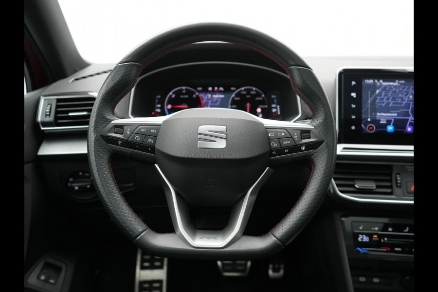 Seat Tarraco 1.4 TSI e-Hybrid FR Plug In Hybrid 245pk PHEV | Trekhaak Af Fabriek | Panodak | Adaptive Cruise | 360 Camera | Alcantara Sportstoelen Memory & Verwarmd | Sfeerverlichting | Stuur Verwarmd | Apple Carplay | Keyless | Blis | D