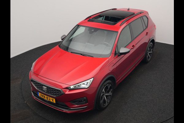 Seat Tarraco 1.4 TSI e-Hybrid FR Plug In Hybrid 245pk PHEV | Trekhaak Af Fabriek | Panodak | Adaptive Cruise | 360 Camera | Alcantara Sportstoelen Memory & Verwarmd | Sfeerverlichting | Stuur Verwarmd | Apple Carplay | Keyless | Blis | D
