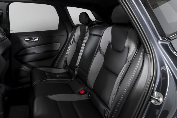 Volvo XC60 2.0 T8 Plug-in hybrid AWD Ultra Black Edition Facelift | Harmon Kardon | S/K Panodak | Dig.Cockpit | Adapt.Cruise | Stoel-+Stuurverw. | 360 Camera | NAV+App.Connect | Auto.Airco | LM 21" | 1049