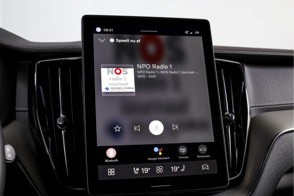 Volvo XC60 2.0 T8 Plug-in hybrid AWD Ultra Black Edition Facelift | Harmon Kardon | S/K Panodak | Dig.Cockpit | Adapt.Cruise | Stoel-+Stuurverw. | 360 Camera | NAV+App.Connect | Auto.Airco | LM 21" | 1049