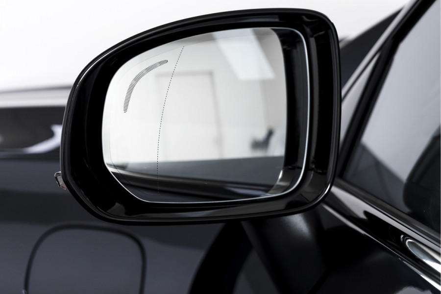 Volvo XC60 2.0 T8 Plug-in hybrid AWD Ultra Black Edition Facelift | Harmon Kardon | S/K Panodak | Dig.Cockpit | Adapt.Cruise | Stoel-+Stuurverw. | 360 Camera | NAV+App.Connect | Auto.Airco | LM 21" | 1049