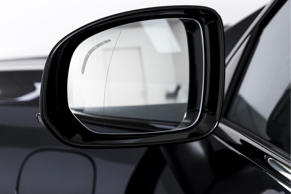 Volvo XC60 2.0 T8 Plug-in hybrid AWD Ultra Black Edition Facelift | Harmon Kardon | S/K Panodak | Dig.Cockpit | Adapt.Cruise | Stoel-+Stuurverw. | 360 Camera | NAV+App.Connect | Auto.Airco | LM 21" | 1049