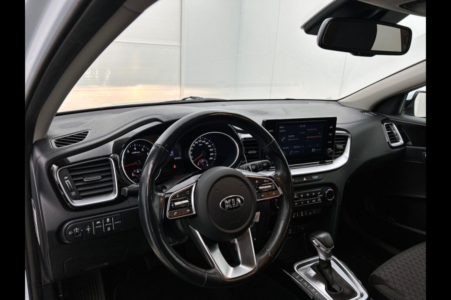 Kia Ceed 1.4 T-GDi DynamicLine CAMERA | CARPLAY | WINTER-PACK