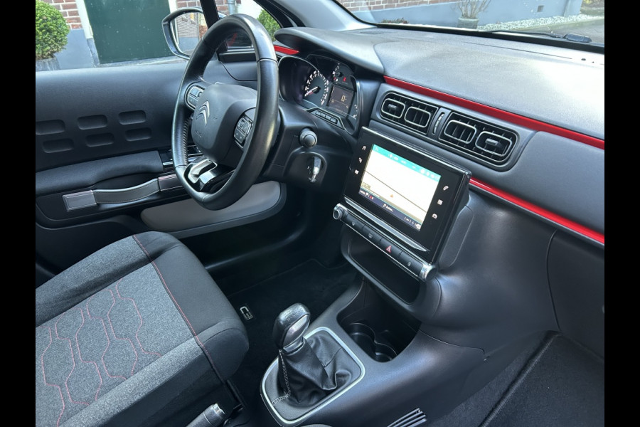 Citroën C3 1.2 Shine Navi, Camera, Carplay, 17" LMV, Trekhaak afn.