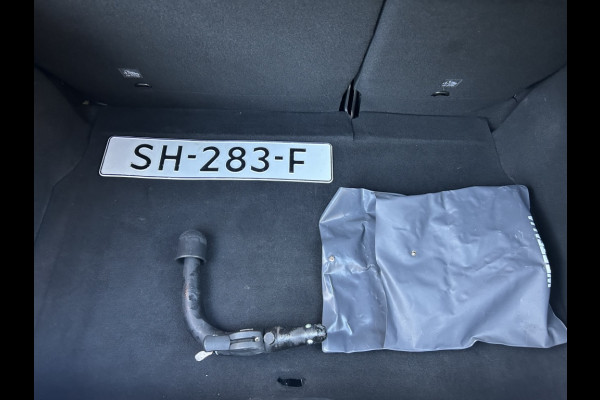 Citroën C3 1.2 Shine Navi, Camera, Carplay, 17" LMV, Trekhaak afn.