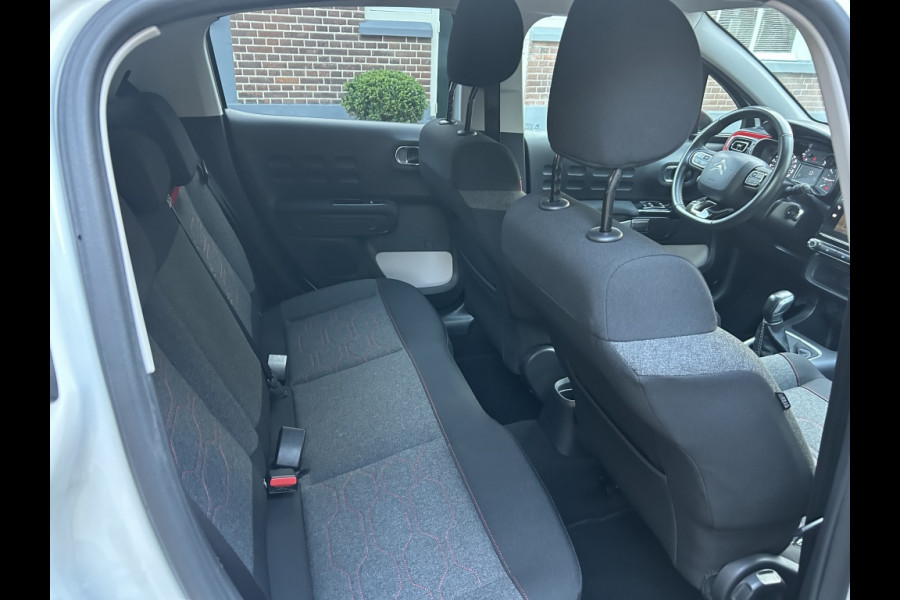 Citroën C3 1.2 Shine Navi, Camera, Carplay, 17" LMV, Trekhaak afn.