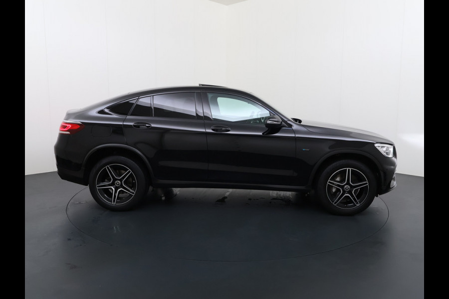 Mercedes-Benz GLC Coupé 300 e 4MATIC AMG line | Schuifdak Burmester Trekhaak