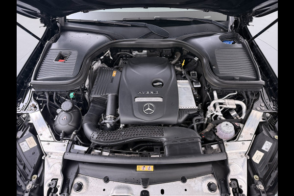 Mercedes-Benz GLC Coupé 300 e 4MATIC AMG line | Schuifdak Burmester Trekhaak
