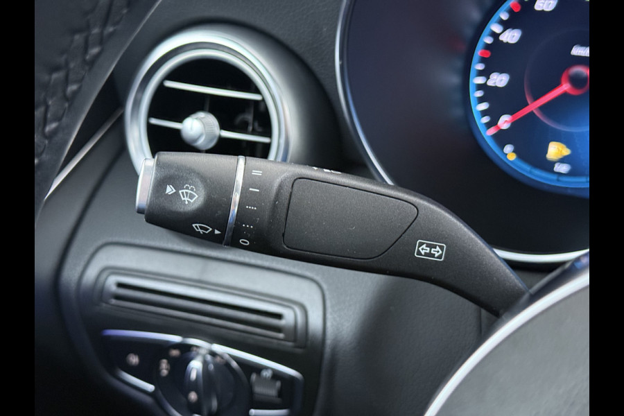 Mercedes-Benz GLC Coupé 300 e 4MATIC AMG line | Schuifdak Burmester Trekhaak