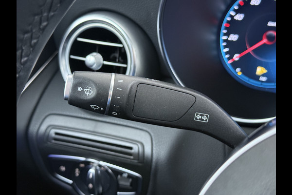 Mercedes-Benz GLC Coupé 300 e 4MATIC AMG line | Schuifdak Burmester Trekhaak