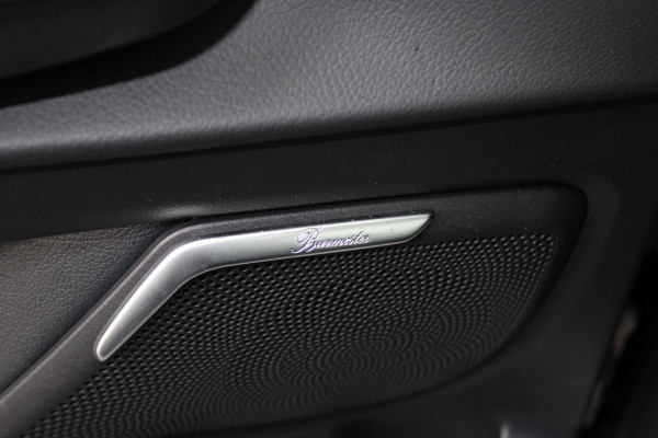 Mercedes-Benz Eqv 300 / AMG / 7-Persoons / Luchtvering / Electr Stoelen / Burmester / Vol Opties / NIEUWSTAAT