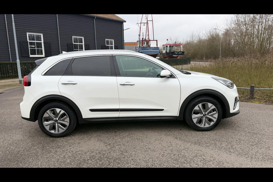 Kia e-Niro ExecutiveLine 64 kWh SOH 100% LEER NAVI CAMERA APPLE CARPLY