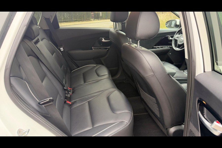 Kia e-Niro ExecutiveLine 64 kWh SOH 100% LEER NAVI CAMERA APPLE CARPLY