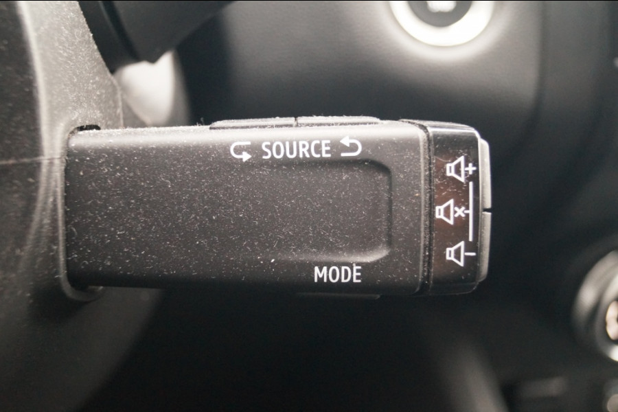 Renault Captur 1.0 TCe Intens -NAVI-ECC-PDC-LED-