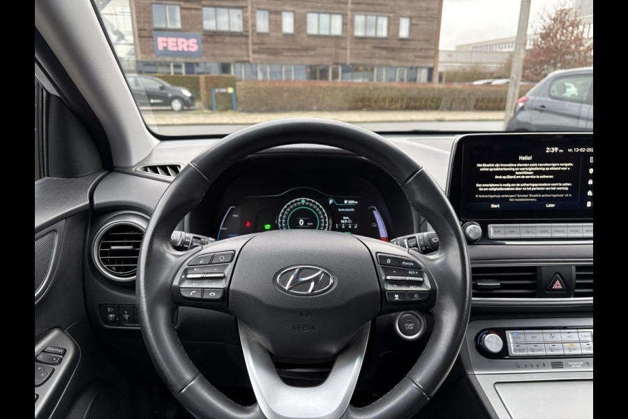 Hyundai Kona EV Fashion 64 kWh 204pk | Dodehoeksensoren | Achteruitrijcamera | Navi | Carplay | Cruise Control | Climate Control |