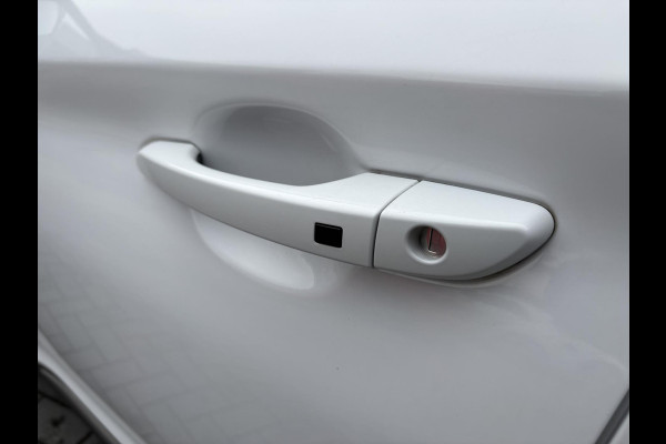 Hyundai Kona EV Fashion 64 kWh 204pk | Dodehoeksensoren | Achteruitrijcamera | Navi | Carplay | Cruise Control | Climate Control |