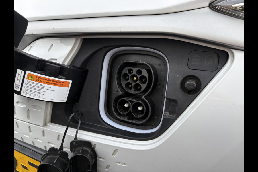 Hyundai Kona EV Fashion 64 kWh 204pk | Dodehoeksensoren | Achteruitrijcamera | Navi | Carplay | Cruise Control | Climate Control |