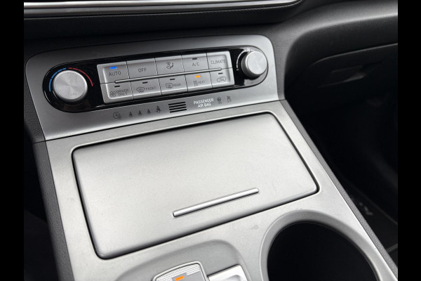 Hyundai Kona EV Fashion 64 kWh 204pk | Dodehoeksensoren | Achteruitrijcamera | Navi | Carplay | Cruise Control | Climate Control |
