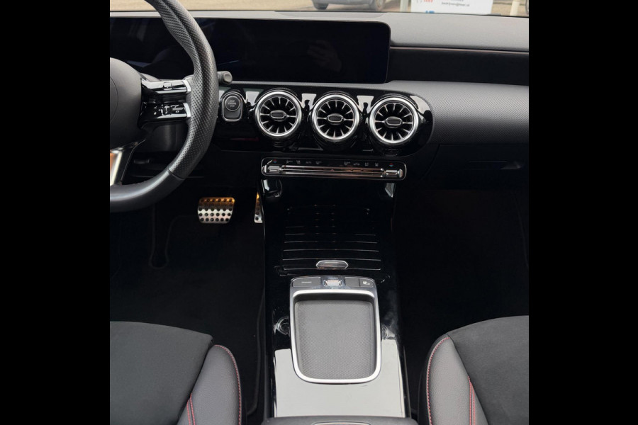 Mercedes-Benz A-Klasse 250 e Star Edition AMG Line Plus
