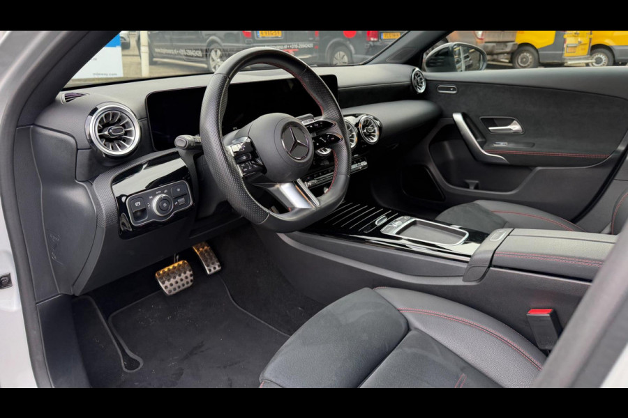 Mercedes-Benz A-Klasse 250 e Star Edition AMG Line Plus