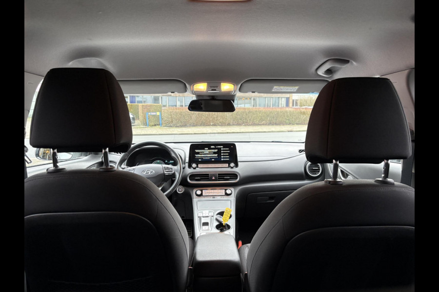 Hyundai Kona EV Fashion 64 kWh 204pk | Dodehoeksensoren | Achteruitrijcamera | Navi | Carplay | Cruise Control | Climate Control |