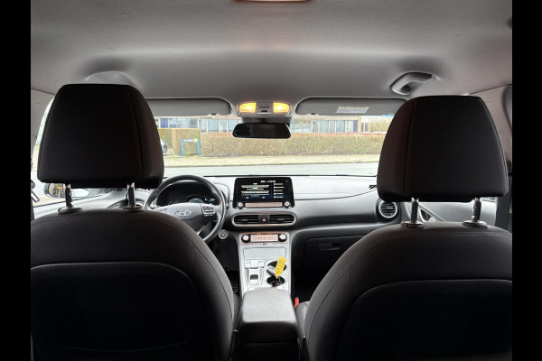 Hyundai Kona EV Fashion 64 kWh 204pk | Dodehoeksensoren | Achteruitrijcamera | Navi | Carplay | Cruise Control | Climate Control |