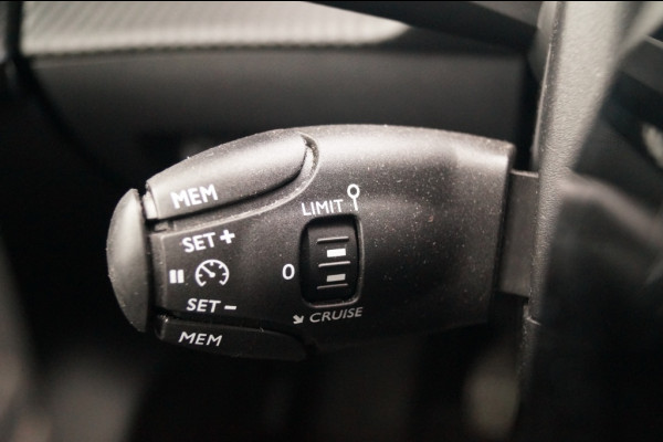 Peugeot 208 1.2 PureTech Active Pack -NAVI-AIRCO-PDC-