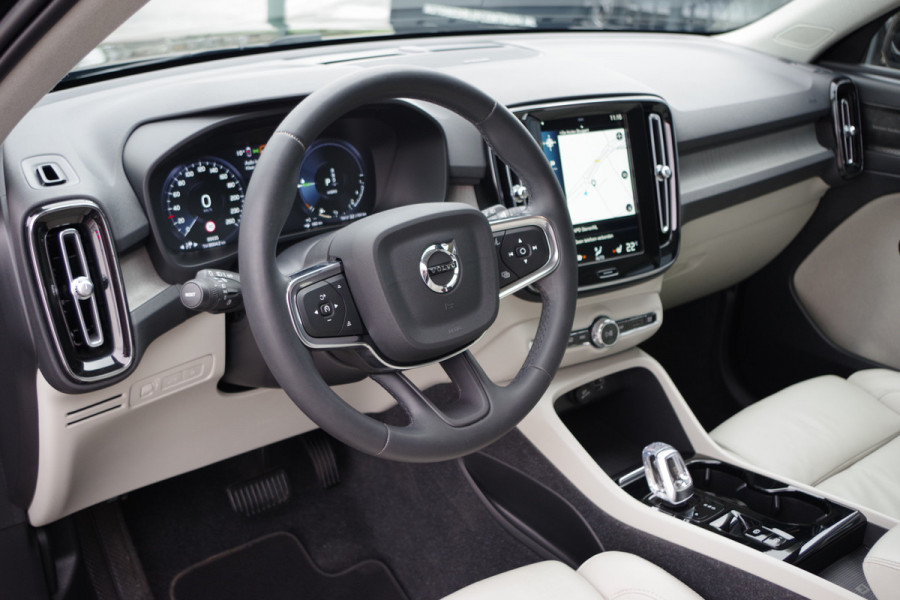 Volvo XC40 1.5 T4 211 PK Recharge Inscription PHEV, Leder, Winterpakket, H/K Sound, Camera