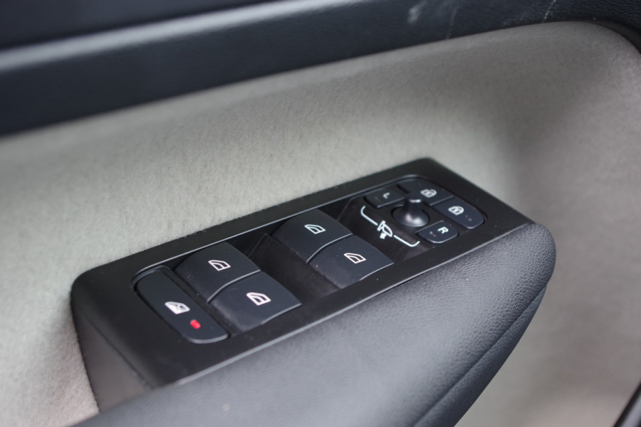 Volvo XC40 1.5 T4 211 PK Recharge Inscription PHEV, Leder, Winterpakket, H/K Sound, Camera