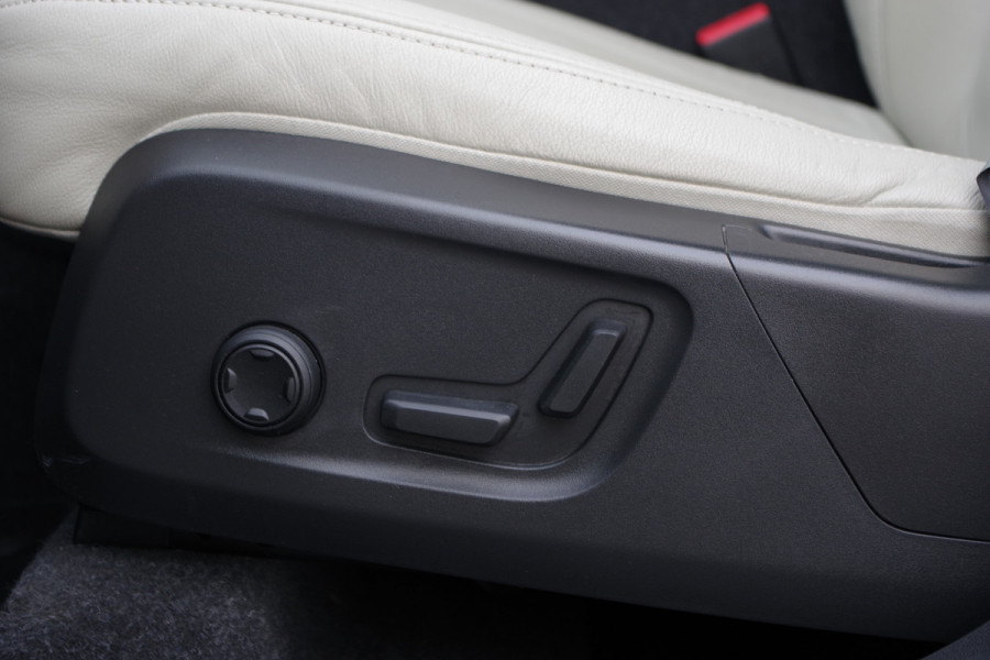 Volvo XC40 1.5 T4 211 PK Recharge Inscription PHEV, Leder, Winterpakket, H/K Sound, Camera